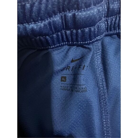 Nike boys athletic shorts size XL - Picture 2 of 2